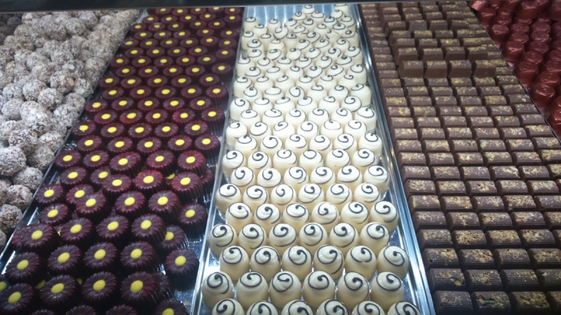 vente-BORMES LES MIMOSAS-min_chocolates_milk_chocolate_white_chocolate_truffles_candy_food_treat_cacao-1213769